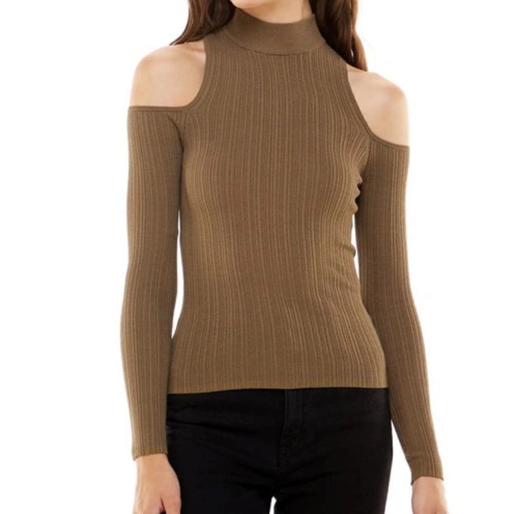 WAYF Cynthia Mock Neck Cold Shoulder Slim Fit Top in Olive Medium
